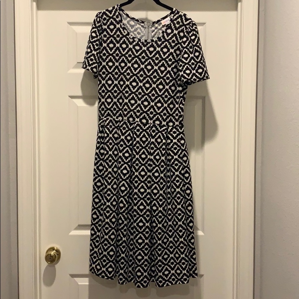 LuLaRoe Large Black and White Amelia dress